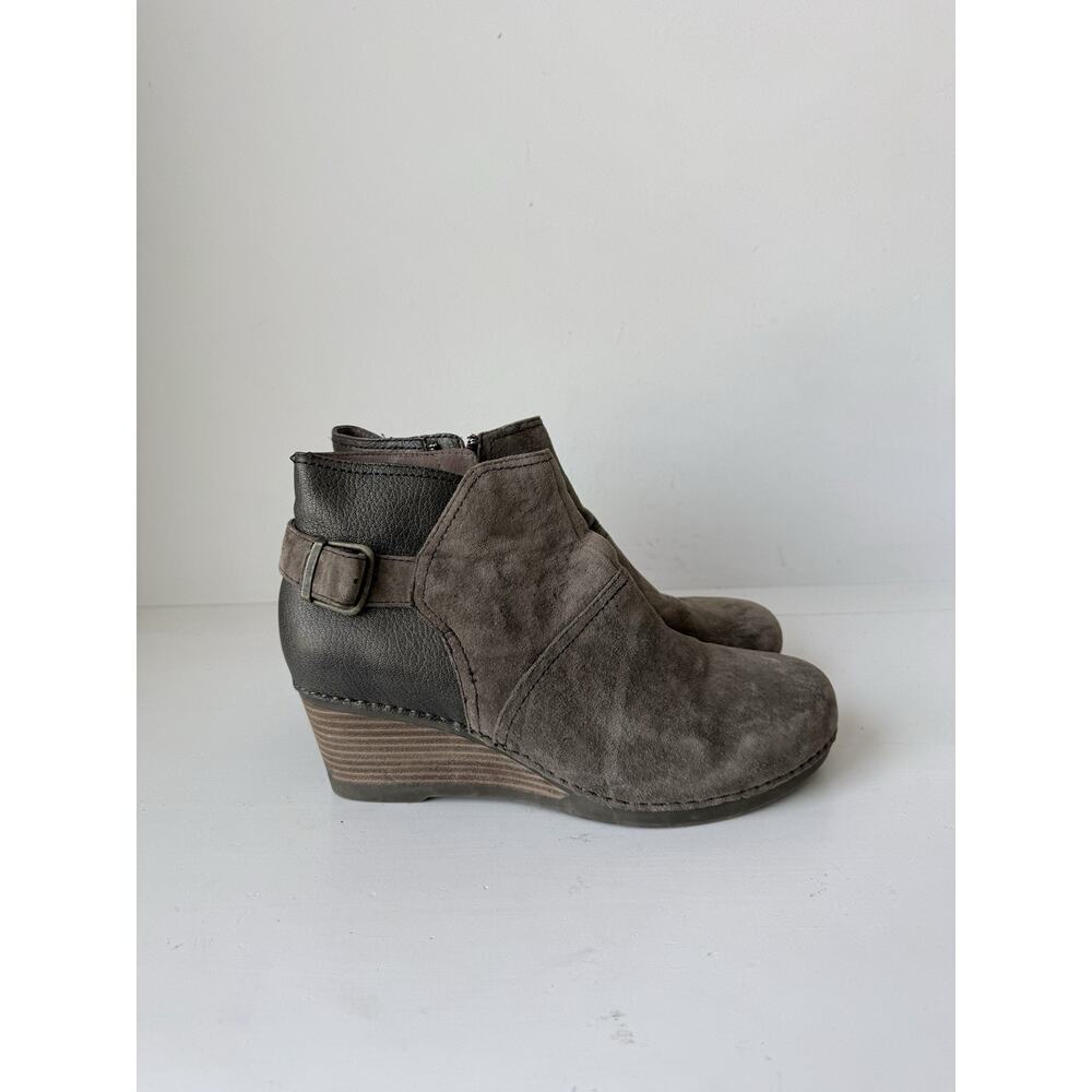 Dansko Shirley Ankle Boots Women’s 41 10 Beige Suede Leather Wedge Stacked Heel